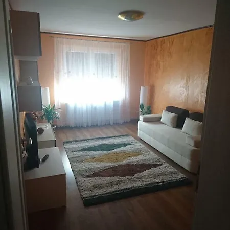 Nico's Apartament Апартаменти *
