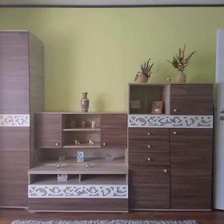 Апартаменти Nico's Apartament Брашов