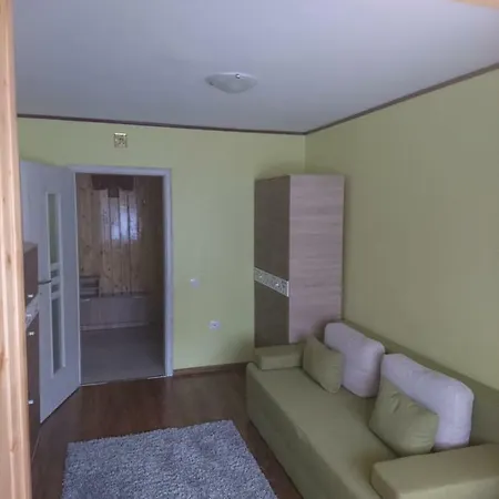 Nico's Apartament Апартаменти